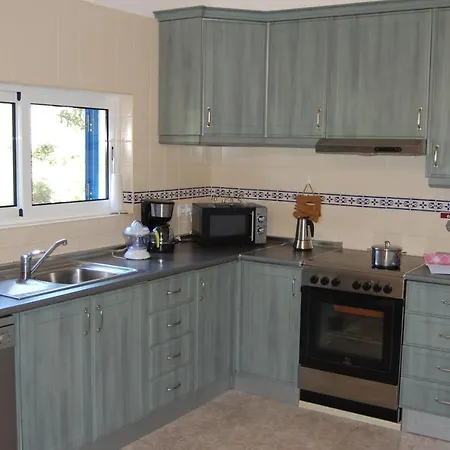 Casa de Férias Casa Dos Amigos-cottage For 6 Persons Estoi