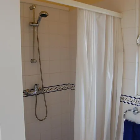 Casa Dos Amigos-cottage For 6 Persons *