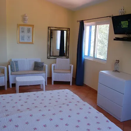 Casa Dos Amigos-cottage For 6 Persons