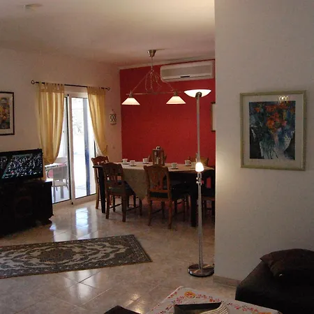 Casa Dos Amigos-cottage For 6 Persons Сasa de vacaciones Estoi